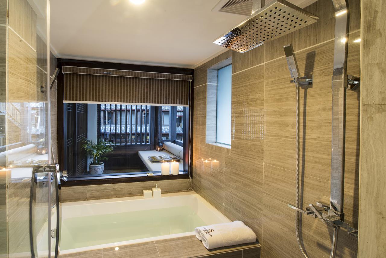 Lijiang Cheriton Hotel Exterior photo