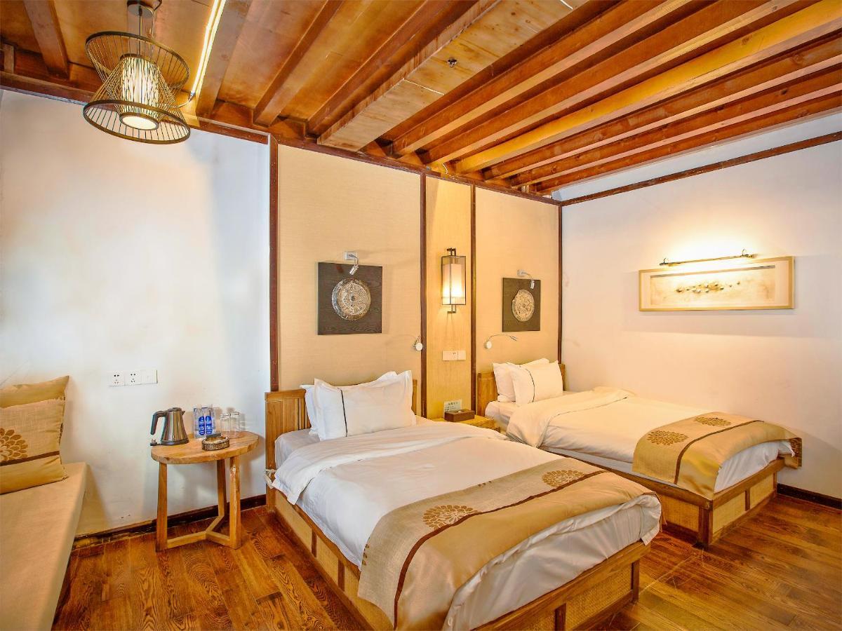 Lijiang Cheriton Hotel Exterior photo